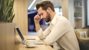 Trabalhadores buscam direcionamento das lideranças