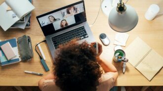 Trabalho remoto: é melhor todos juntos ou cada um no seu horário?