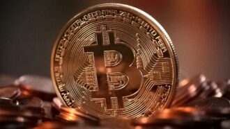 O boom das criptomoedas atrai empresas para o setor