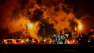 Dinheiro x clima: Bancos financiam combustíveis fósseis