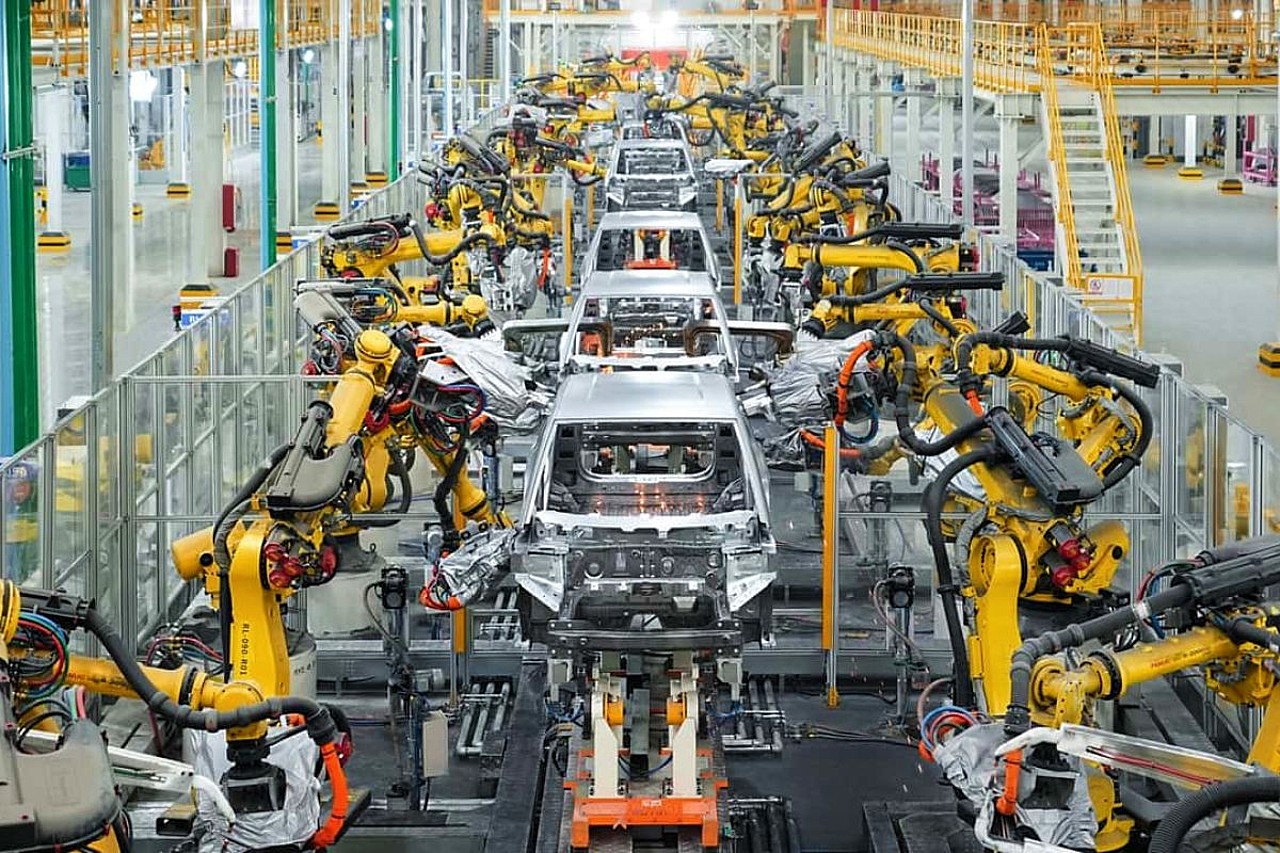 China lidera corrida dos elétricos e domina exportações e baterias