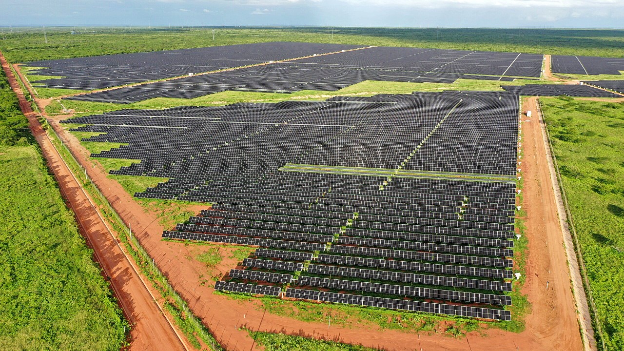 Corrida global por energia solar acelera — e o Brasil precisa reagir