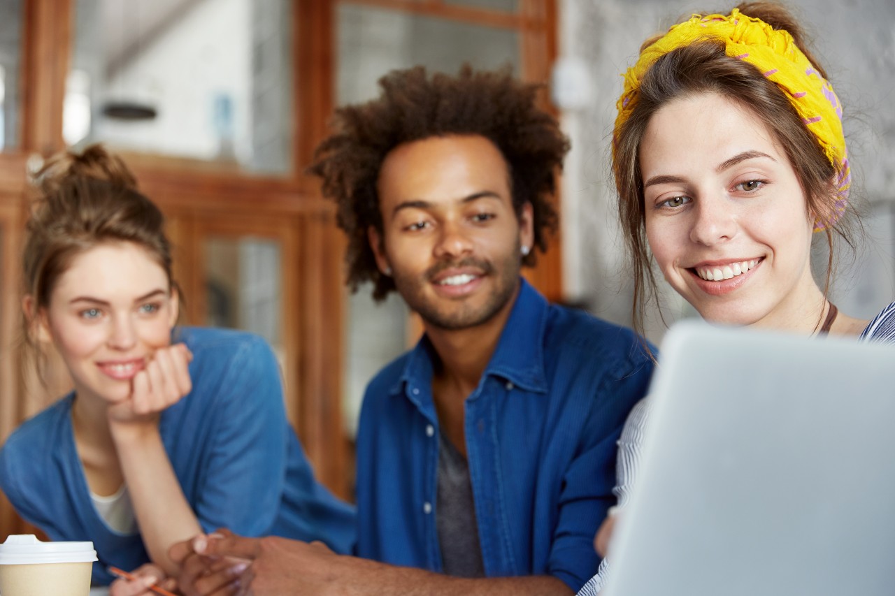 O que Geração Z e millennials esperam do trabalho e das empresas