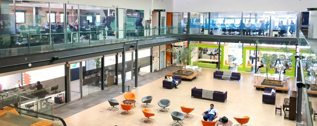 Brasil sente retração, mas IA abre caminho para hubs de startups como Recife e Florianópolis