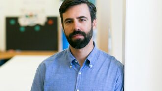 Wikipedia: manter o conhecimento humano é vital na era da IA e desinformação