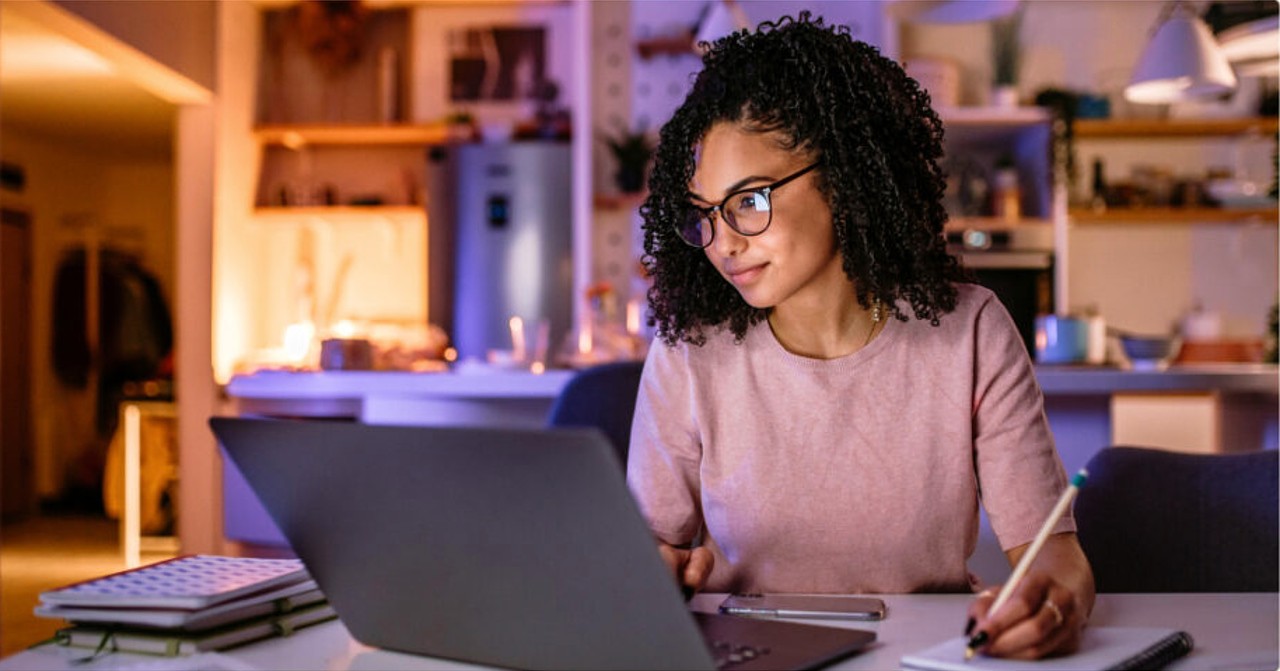 Do hype ao humano: o que sua empresa precisa entender sobre futuro da IA no trabalho