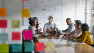 Do caixa ao fluxo: por que 2026 marca o fim do organograma como resposta